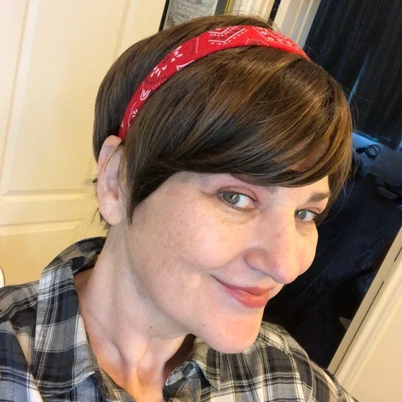 Envy Wig - Kris - med brown - synthetic wig - Picture 3 of 8